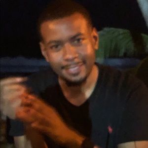 Meet your Posher, Dennis